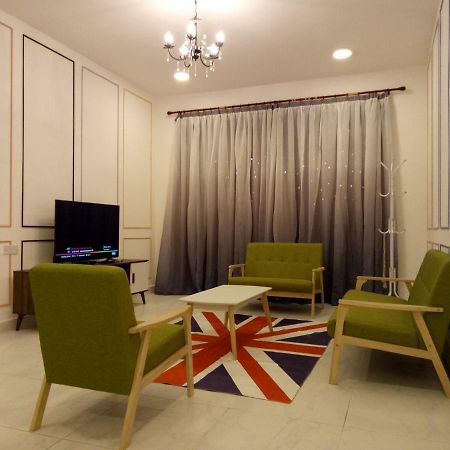 Icolor Home & Stay Ch6 Tanah Rata Extérieur photo